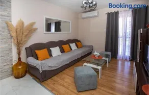 Six-Bedroom Holiday Home In Klek - Image 4