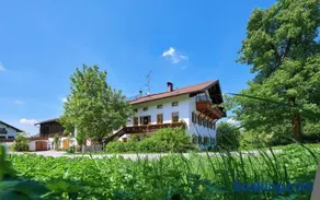 Appartamento con griglia, giardino e terrazza | Vista sul giardino - Image 1