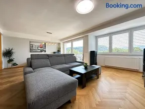 LUX residence, A/C, VIP parking, city view - Image 4