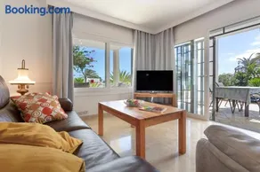 Ferienchalet 'Chalet Poris' mit Meerblick, privatem Pool und WLAN - Image 4