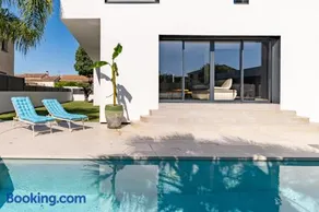 VILLA DE LUXE SUD DE LA FRANCE - PLAGE - PISCINE - JACUZZi - Image 2