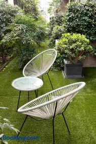Blue - x4PAX Private Garden in Lugano - Image 3
