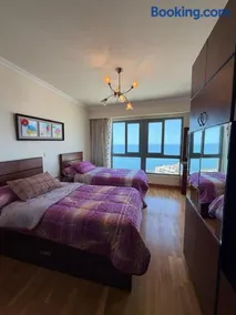Luxury 2BR seafront Apt with panoramic sea views - Image 4