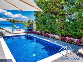 Deluxe Sani Relax Villa - Image 1