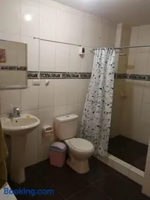Large quiet apartment in condominium - Image 4