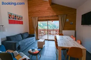 Dans résidence neuve LE SNOW ROC sur les pistes, appartement 8 personnes 2 chambres et coin montagne avec Terrasse WIFI et SAUNA - Image 2
