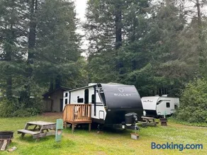 The Bunkhouse Camper - Image 1