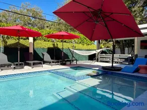 VillaLee Luxury Heated Pool & Spa Sauna Golf - Image 5