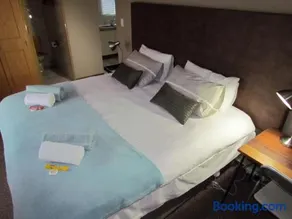 PureJoy Self-Catering Accommodation - Image 2