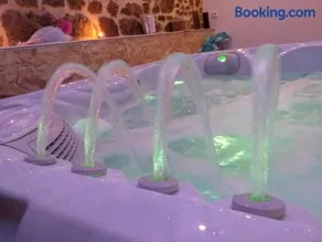 Le Ptit Spa de L'Abbaye Suite love et Spa privé - Image 4