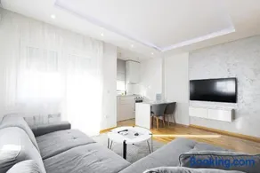 White Apartments - Image 3