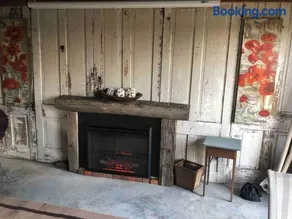 Sunset Log Cabin - Image 3