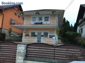 Central Apartments - Image 1