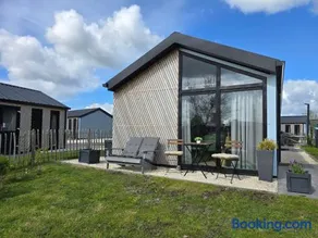 EuroParcs De IJssel Eilanden Chalet Liama mit Steg & Zaun IJE553 - Image 3