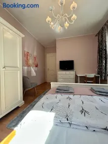 Villa Otolice obok Łowicza, 6 sypialni, balia, sauna, basen, snooker, 50 minut od Warszawy i Łodzi - Image 4
