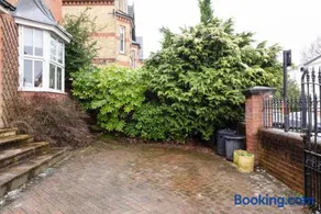 Bright, Restful Coach House in Central Sevenoaks - Image 3