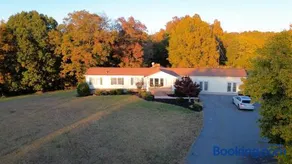 Farm Stay at Golden Meadows - Image 1