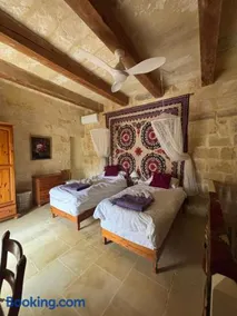 House of Character - Room with a Pool view - Image 4