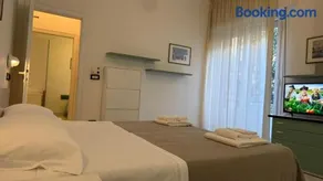 Hotel Ambassador Room Only - Self Check-in - Image 2
