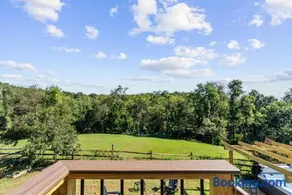 Mountain Escape on 6 acres w Hot Tub & Privacy - Image 3
