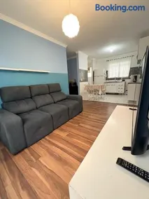 Cozy apartment, 3 bedrooms near the airport - Image 4