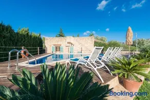 Villa Can Pau, pool and garden close to the beach - Image 2