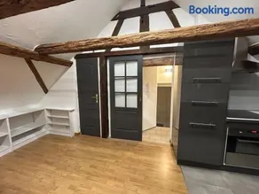 Attic apartment in heart of Obernai - Image 2
