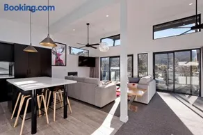 Monument Chalet in Crakenback Resort - Image 1