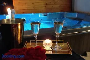 Apartament Heaven SPA z prywatnym jacuzzi i sauną - Image 3