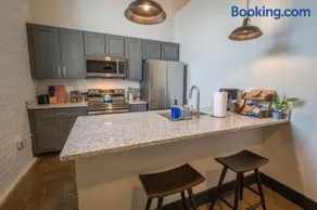 New 1 Bedroom Apartment Near Brewery - River - Downtown - Image 3
