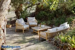 Wander to the Beach in Minutes - Image 2