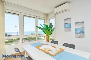 Frontal Apartment - Image 4