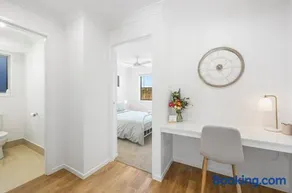 Two Queen BR - Modern & Moments from the city! - Image 1