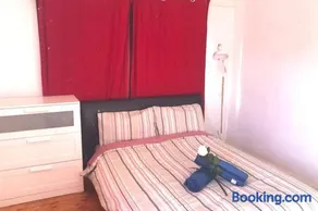 Modern Charming Miners’ Cottage +Free Internet - Image 5