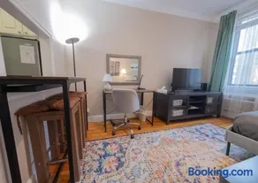 Bright Studio in Central NYC - Image 4