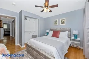 Adorable Historic Downtown Row House - Image 3