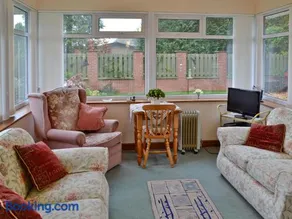 South Cleeve Bungalow - Image 2