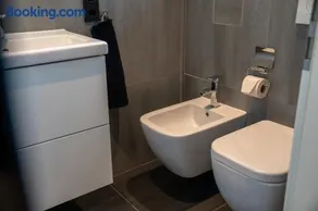 Black Studio Apartment 2 City - Image 3