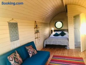 Rural self contained cosy pod house. - Image 4