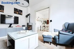 Einzigartige Tischlerwohnung - Image 3