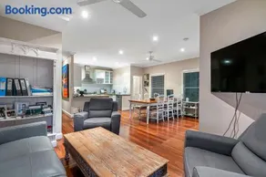 Fremantle Accommodation Villas Arundel St - Image 2