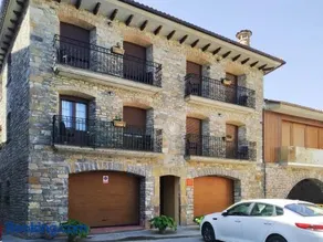 Apartamentos Turismo Rural Casa Alfós - Image 1