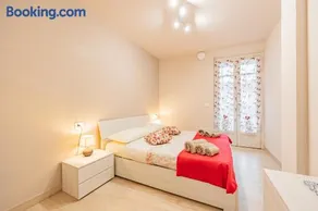 Teeny House - Image 3