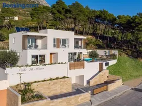 Luxury Villa Seventh Heaven with heated pool, hot-tub, gym, panoramic views on town Split - Image 4
