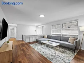 Stylish and Accessible Six Bedroom Home in Wexford/Pittsburg With Kids Amenities - Image 3