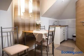 La Perla Luxury Apartments - Image 5