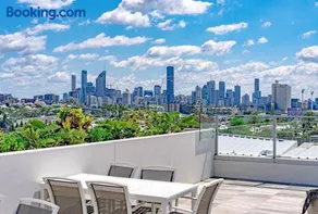 Gabba Apartment,Free Parking, Walk to PA Hospital & The Gabba Stadium , Woolloongabba - Image 2