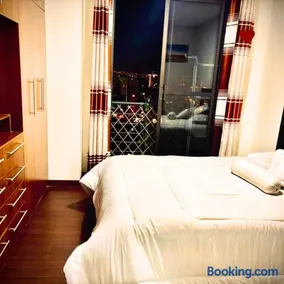 HERMOSO APARTAMENTO con hermosa VISTA Y PISCINA - Image 3