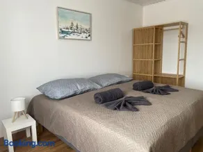 revLIVING premium Apartments Horn City Center - Image 3