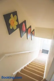 Ibstock Self Catered Apartment - Image 2